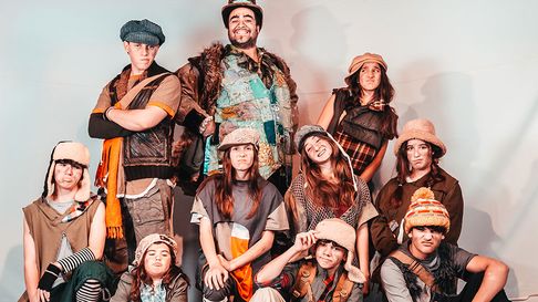 el teatro plaza presenta el divertido musical la casa de al lado el teatro plaza presenta el divertido musical la casa de al lado