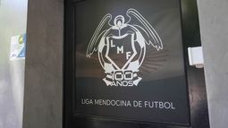 Omar Sperdutti complicado: allanaron la Liga Mendocina de Fútbol Omar Sperdutti complicado: allanaron la Liga Mendocina de Fútbol