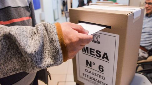 En Mendoza se presentan 8 espacios para competir por candidaturas a diputados nacionales. En Mendoza se presentan 8 espacios para competir por candidaturas a diputados nacionales.