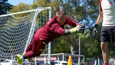 Eduardo Domínguez aún mantiene dudas respecto al equipo para el domingo Eduardo Domínguez aún mantiene dudas respecto al equipo para el domingo