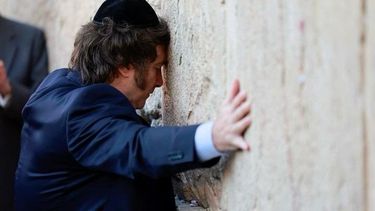 Milei en el Muro de los Lamentos a lágrima tendida