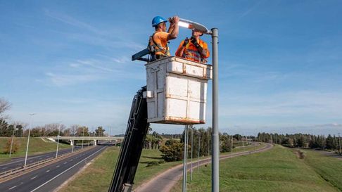 AUBASA pondrá luces en toda la Ruta 6 AUBASA pondrá luces en toda la Ruta 6