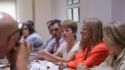 Siguen las negociaciones entre la Provincia y docentes