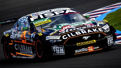 Julián Santero tuvo problemas en su serie. Julián Santero tuvo problemas en su serie.