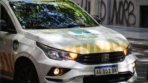 La pareja que intentaba robar baldosas fue interceptada por los preventores de Ciudad - Imagen ilustrativa. La pareja que intentaba robar baldosas fue interceptada por los preventores de Ciudad - Imagen ilustrativa.