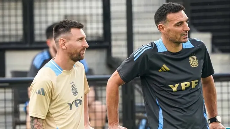 La Selección Argentina piensa en el Mundial 2026. Lionel Messi y Lionel Scaloni, listos La Selección Argentina piensa en el Mundial 2026. Lionel Messi y Lionel Scaloni, listos