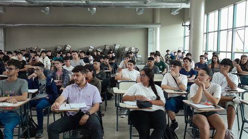 El Instituto Tecnológico Universitario (ITU UNCUYO) lanzó nuevas capacitaciones profesionales en Mendoza y modalidad online, orientadas a fortalecer la inserción laboral. El Instituto Tecnológico Universitario (ITU UNCUYO) lanzó nuevas capacitaciones profesionales en Mendoza y modalidad online, orientadas a fortalecer la inserción laboral.