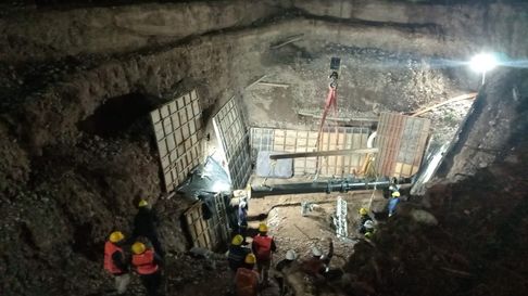 Los trabajos de Aysam duran doce aproximadamente. Los trabajos de Aysam duran doce aproximadamente.