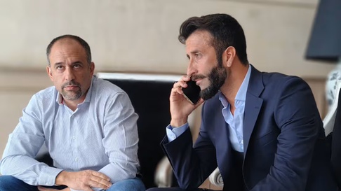 Dos de los mendocinos se presentaron a una entrevista junto a su abogado. / Radio Mitre. Dos de los mendocinos se presentaron a una entrevista junto a su abogado. / Radio Mitre.