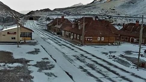 Tras la nevada en la zona del paso internacional Cristo Redentor rehabilitan el tránsito. Tras la nevada en la zona del paso internacional Cristo Redentor rehabilitan el tránsito.