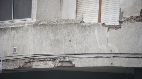 Alarma por el mal estado de los edificios en La Plata Alarma por el mal estado de los edificios en La Plata