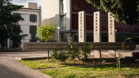 mendoza: piden imputar a 24 ex militares y ex policias por delitos contra menores durante la ultima dictadura mendoza: piden imputar a 24 ex militares y ex policias por delitos contra menores durante la ultima dictadura