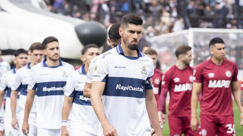 Gastón Suso, capitán de Gimnasia, habló en zona mixta tras la derrota en el Bosque Gastón Suso, capitán de Gimnasia, habló en zona mixta tras la derrota en el Bosque