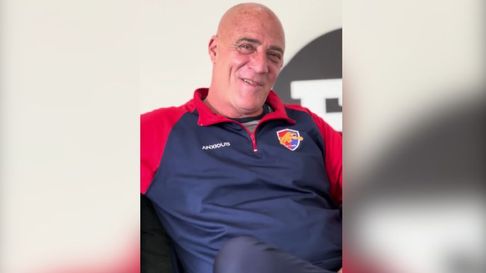 el regreso al futbol tras 15 anos en la plata: la historia de pasion y redencion de guillermo pallanza el regreso al futbol tras 15 anos en la plata: la historia de pasion y redencion de guillermo pallanza