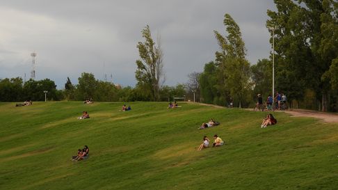 se espera un leve ascenso de la temperatura y estara parcialmente nublado en mendoza se espera un leve ascenso de la temperatura y estara parcialmente nublado en mendoza
