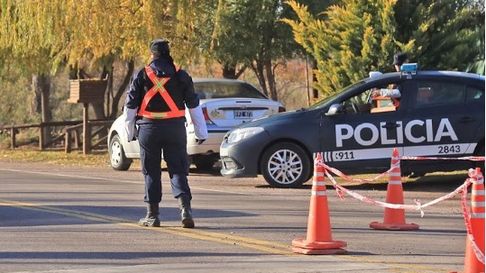 Los controles viales no podrán exigir documentación impresa. Los controles viales no podrán exigir documentación impresa.