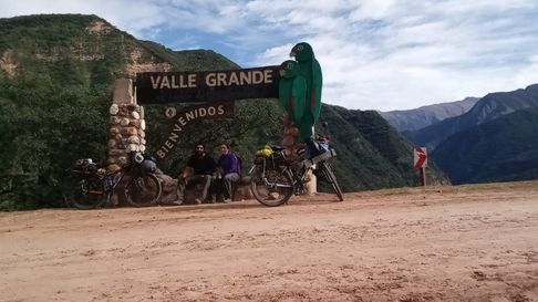 de la plata a la ruta: argentina dibuja, el proyecto que recorre el pais en bicicleta de la plata a la ruta: argentina dibuja, el proyecto que recorre el pais en bicicleta