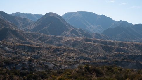 El Distrito Minero Norte abarca casi 4.000 km², con entre 140 y 200 propiedades mineras. El Distrito Minero Norte abarca casi 4.000 km², con entre 140 y 200 propiedades mineras.