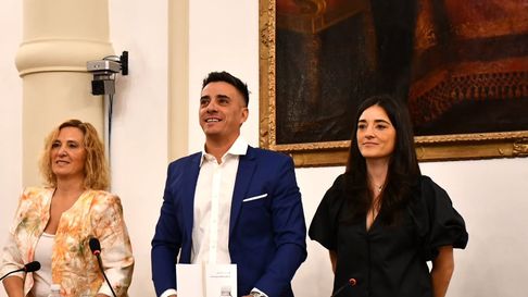 Verónica Cancela, presidenta del Honorable Concejo Deliberante de Guaymallén junto al intendente Marcos Calvente. Verónica Cancela, presidenta del Honorable Concejo Deliberante de Guaymallén junto al intendente Marcos Calvente.