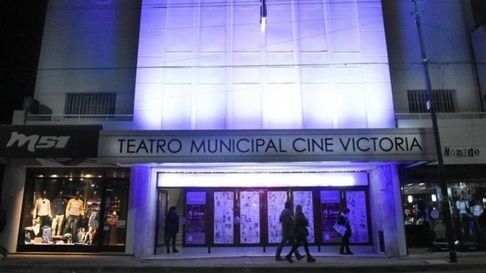 se cayo parte del techo del cine victoria de berisso se cayo parte del techo del cine victoria de berisso