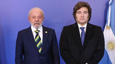 cumbre del mercosur: el saludo frio entre milei y lula da silva cumbre del mercosur: el saludo frio entre milei y lula da silva