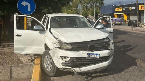 persecucion en guaymallen: mientras se fugaba, un sujeto choco a una familia y dejo cuatro heridos persecucion en guaymallen: mientras se fugaba, un sujeto choco a una familia y dejo cuatro heridos
