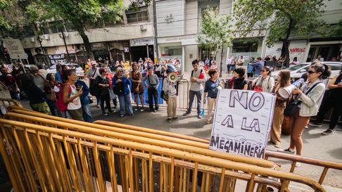 Organizaciones ambientalistas acudirán este jueves a la Legislatura. Organizaciones ambientalistas acudirán este jueves a la Legislatura.