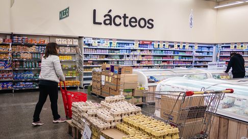 Los alimentos acumulan hasta el 22 de octubre una suba de 3%, indicó la consultora LCG, un dato sensible en la previa de las elecciones. Los alimentos acumulan hasta el 22 de octubre una suba de 3%, indicó la consultora LCG, un dato sensible en la previa de las elecciones.