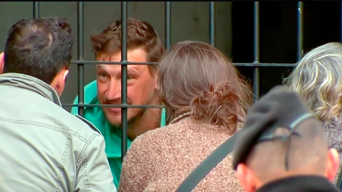 El juicio oral y público contra German Kiczka y su hermano por el delito de tenencia y distribución de Material de Abuso Sexual Infantil comenzará este lunes 31 de marzo. El juicio oral y público contra German Kiczka y su hermano por el delito de tenencia y distribución de Material de Abuso Sexual Infantil comenzará este lunes 31 de marzo.