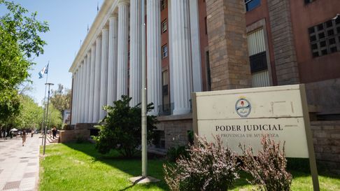 Proponen reducir la feria judicial tanto en enero como en julio. Proponen reducir la feria judicial tanto en enero como en julio.