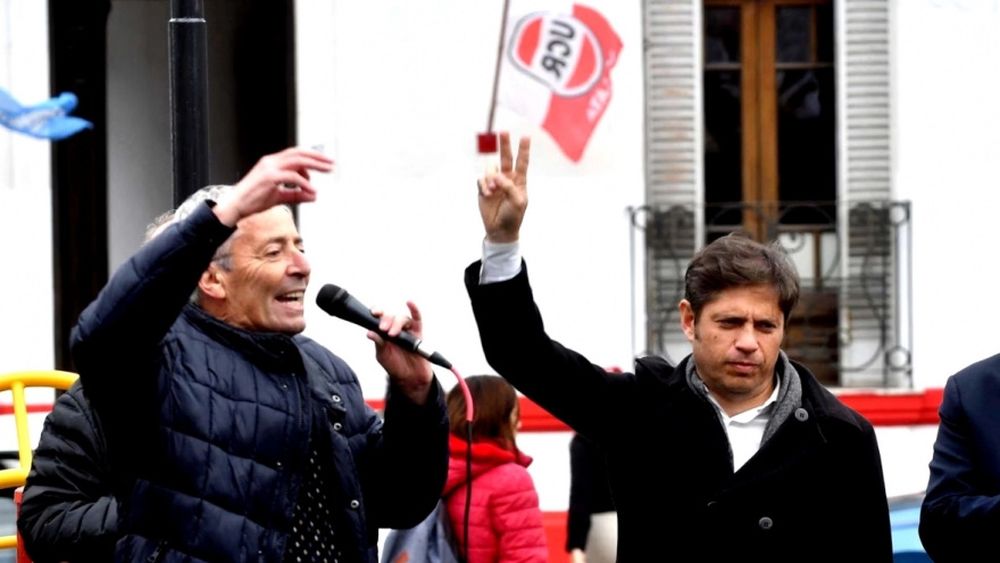 A la espera de que hable CFK, Kicillof ya charla con radicales