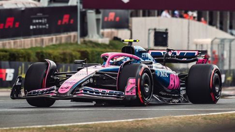 Franco Colapinto acelera en Monza. Franco Colapinto acelera en Monza.