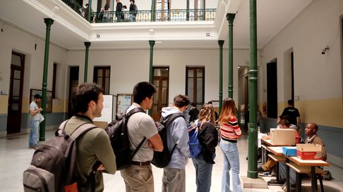 Los estudiantes de la UNLP eligen a sus representantes Los estudiantes de la UNLP eligen a sus representantes
