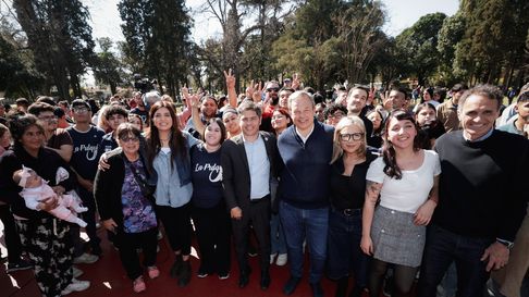 kicillof encara la ultima semana con poca compania kicillof encara la ultima semana con poca compania