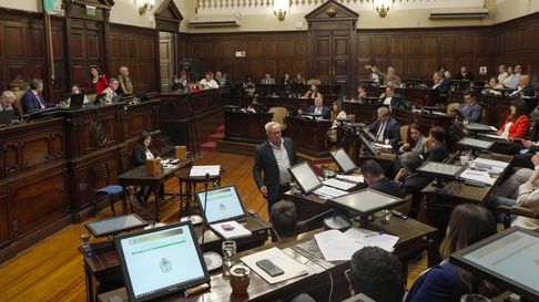 Diputados aprobó los impuestos de Cornejo. Diputados aprobó los impuestos de Cornejo.