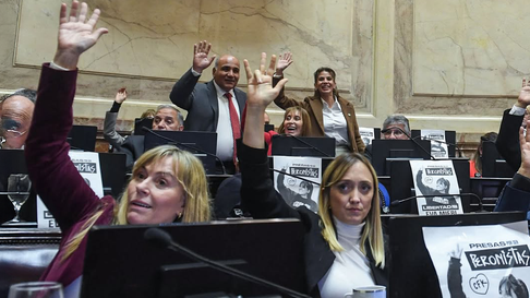 La senadora nacional Anabel Fernández Sagasti (UxP) es una de las representantes mendocinas en el Senado. La senadora nacional Anabel Fernández Sagasti (UxP) es una de las representantes mendocinas en el Senado.
