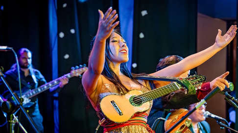 el charango vuelve a sonar fuerte en mendoza con un encuentro internacional el charango vuelve a sonar fuerte en mendoza con un encuentro internacional