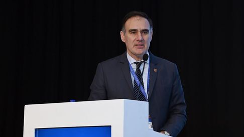 Diego Echazarreta es docente de la UNLP hace 32 años Diego Echazarreta es docente de la UNLP hace 32 años