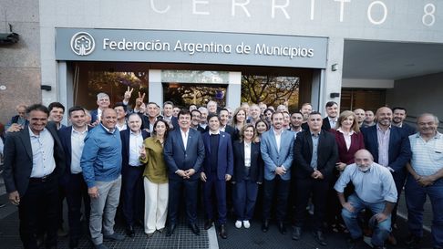 kicillof se reunio con intendentes mientras el senado le daba una mala noticia kicillof se reunio con intendentes mientras el senado le daba una mala noticia
