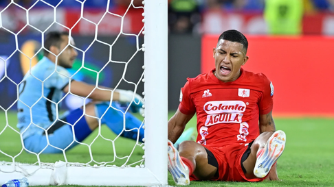 Gimnasia se bajó de las negociaciones por el colombiano Cristian Barrios Gimnasia se bajó de las negociaciones por el colombiano Cristian Barrios