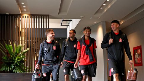 Estudiantes llegó a Venezuela y piensa en su debut por Copa Libertadores Estudiantes llegó a Venezuela y piensa en su debut por Copa Libertadores