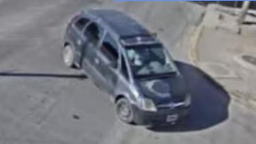 Así grabaron a la camioneta que atropelló en Villa Elvira Así grabaron a la camioneta que atropelló en Villa Elvira