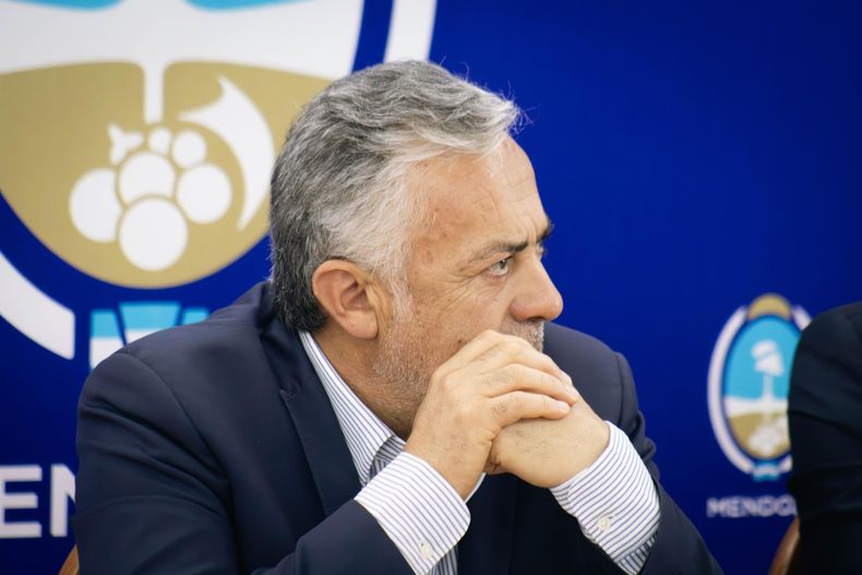 Alfredo Cornejo es el mentor del avance minero sobre lo periglaciares.