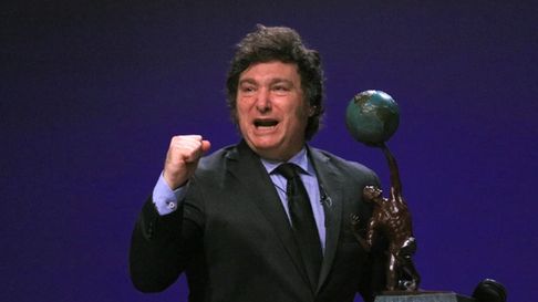 Javier Milei atacó a Clarín en sus redes. Javier Milei atacó a Clarín en sus redes.