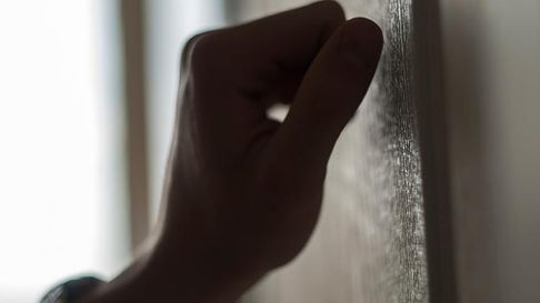 Golpearon la puerta una casa y redujeron al dueño bajo amenaza para robarle./Imagen ilustrativa. Golpearon la puerta una casa y redujeron al dueño bajo amenaza para robarle./Imagen ilustrativa.