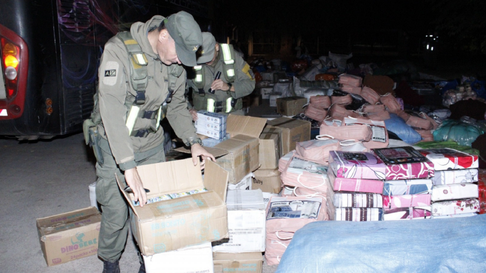Parte de la mercadería secuestrada. Parte de la mercadería secuestrada.