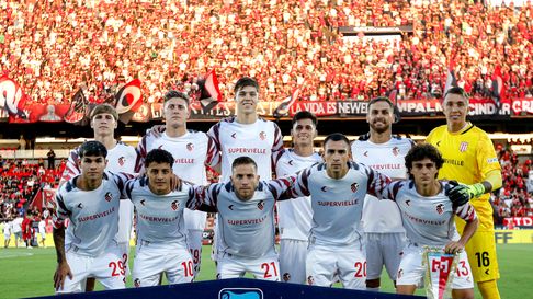 Estudiantes resolvió el partido en el complemento, y lo ganó muy bien Estudiantes resolvió el partido en el complemento, y lo ganó muy bien