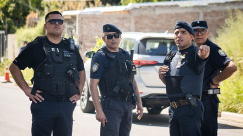 Se montó un operativo para dar con los fugados. Se montó un operativo para dar con los fugados.