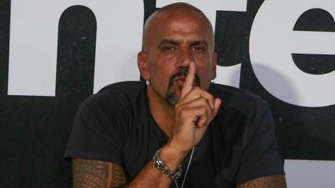 Juan Sebastián Verón, dentro del campo de juego en La Noche del León Juan Sebastián Verón, dentro del campo de juego en La Noche del León