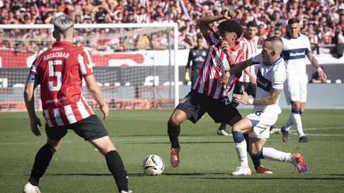 Gimnasia y Estudiantes volverán a medirse, ahora en el Bosque Gimnasia y Estudiantes volverán a medirse, ahora en el Bosque